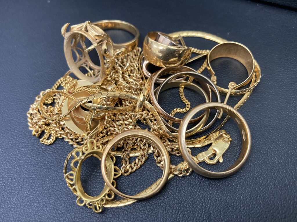 【買取実績】古いたくさんの金アクセサリー✨✨✨買取大吉　川崎南加瀬店　【神奈川県】